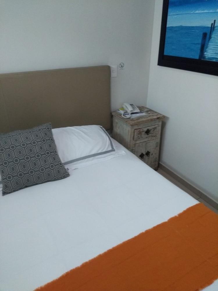 Suites Chapultepec Guadalajara Eksteriør billede