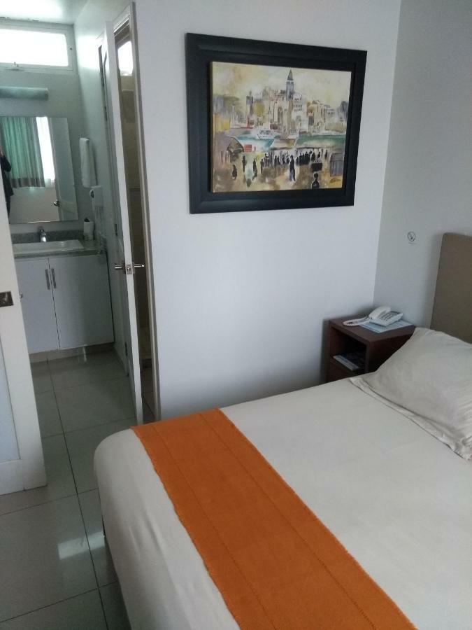 Suites Chapultepec Guadalajara Eksteriør billede