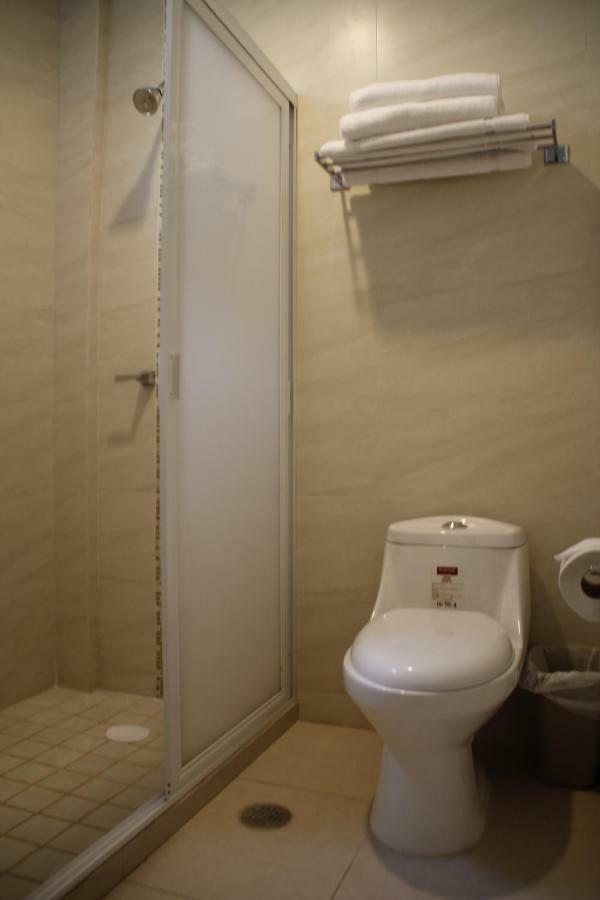 Suites Chapultepec Guadalajara Eksteriør billede