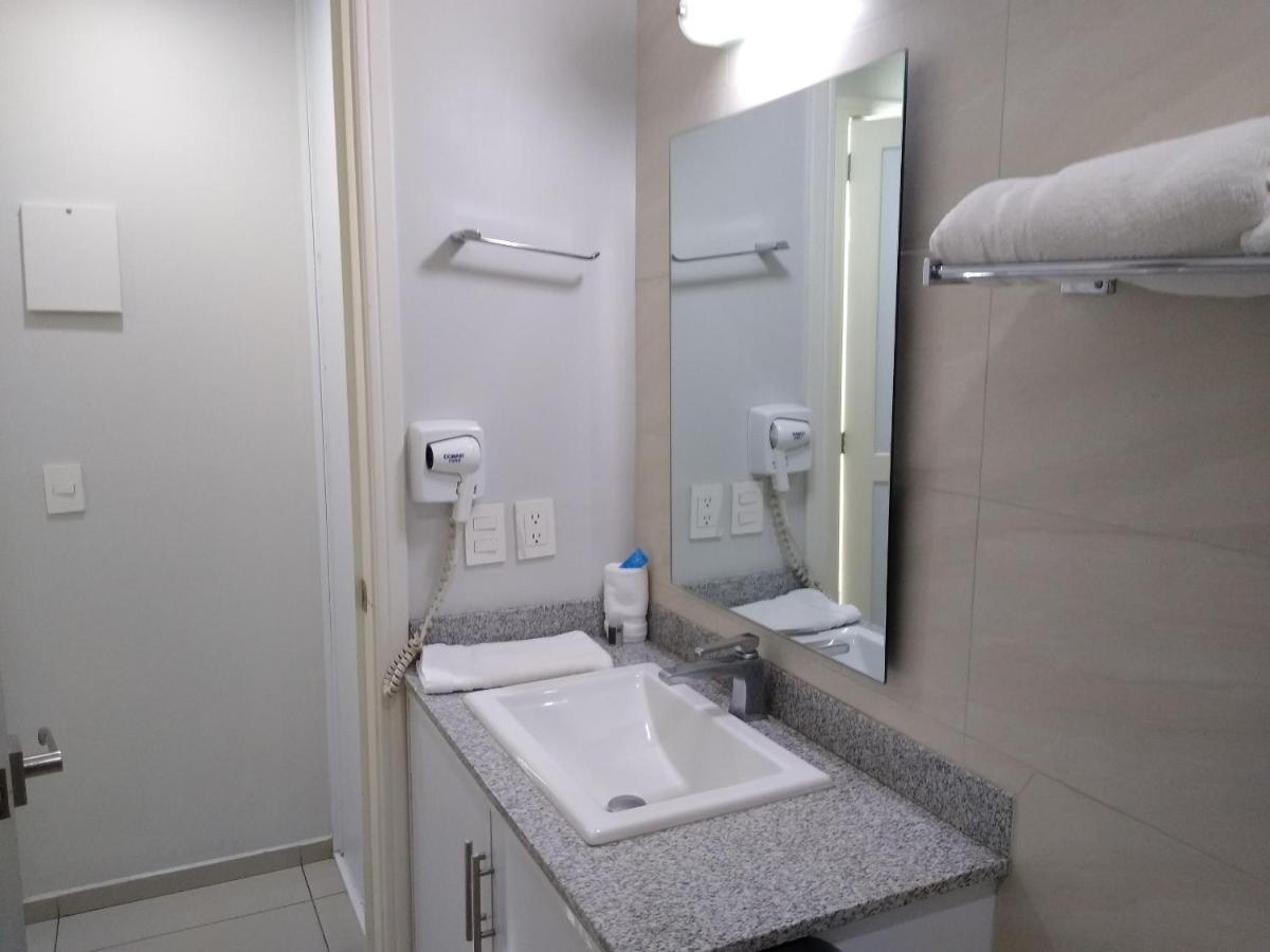 Suites Chapultepec Guadalajara Eksteriør billede
